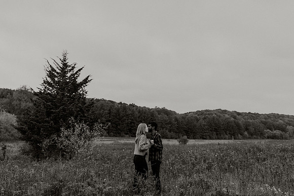 Taylor-Eddie-Engagement-Session-1043