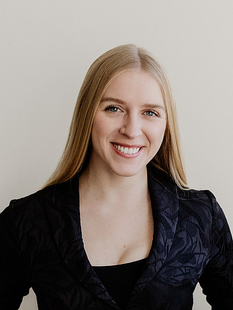 Laken-Headshot-1032