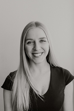 Laken-Headshot-1022
