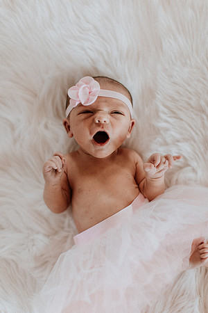 avery-newborn-family-1012