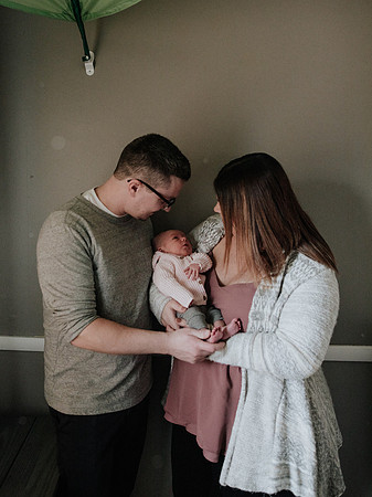avery-newborn-family-1037