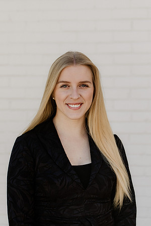 Laken-Headshot-1075