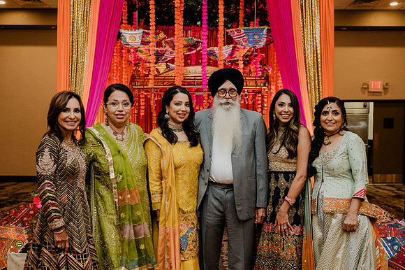 Anu-Omesh-Sangeet-1354