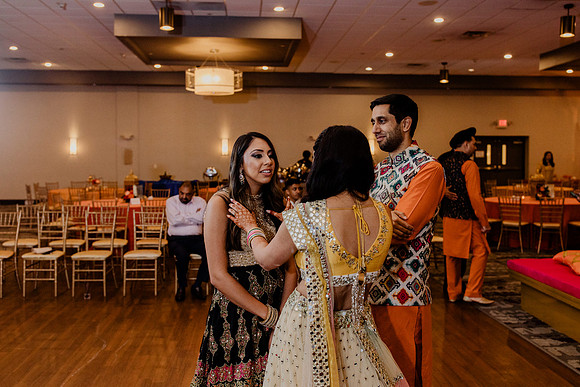 Anu-Omesh-Sangeet-1363