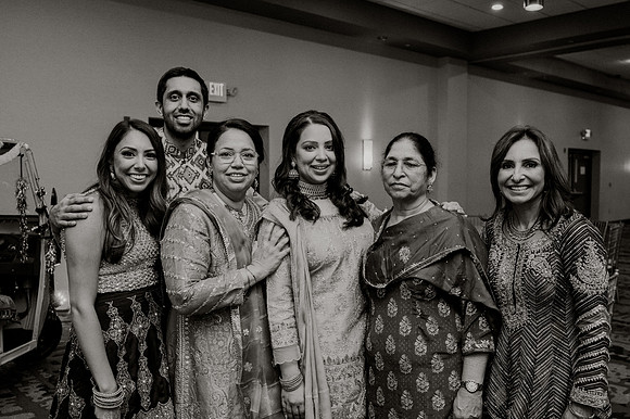 Anu-Omesh-Sangeet-1436