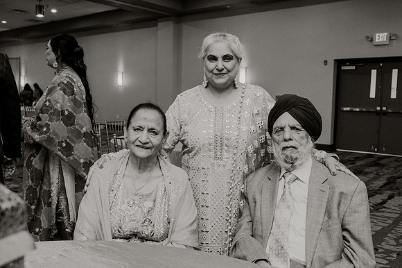 Anu-Omesh-Sangeet-1448