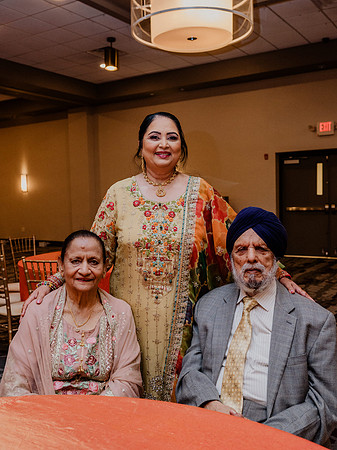 Anu-Omesh-Sangeet-1449