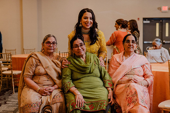 Anu-Omesh-Sangeet-1452