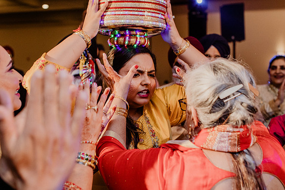 Anu-Omesh-Sangeet-2102