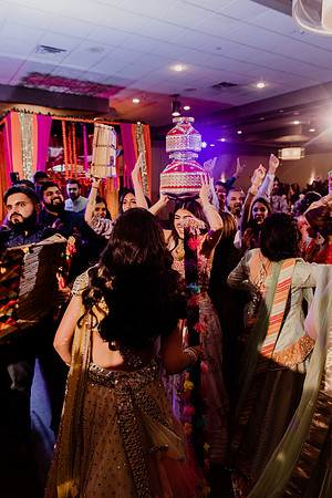 Anu-Omesh-Sangeet-2104