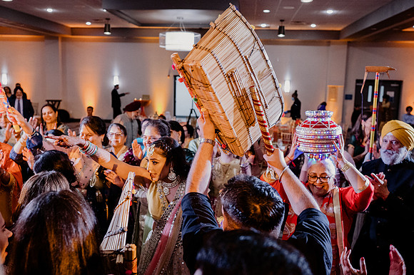 Anu-Omesh-Sangeet-2108