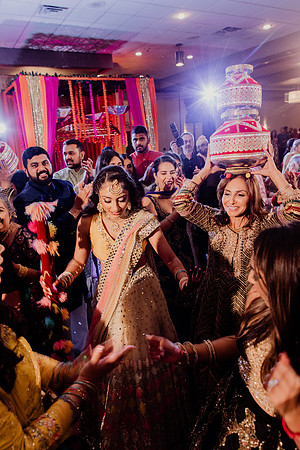 Anu-Omesh-Sangeet-2111