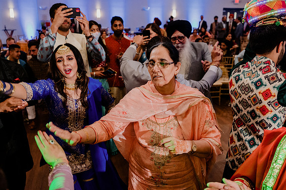 Anu-Omesh-Sangeet-2115