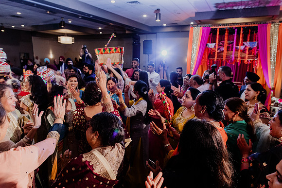 Anu-Omesh-Sangeet-2124