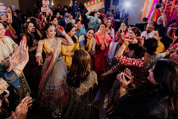 Anu-Omesh-Sangeet-2126