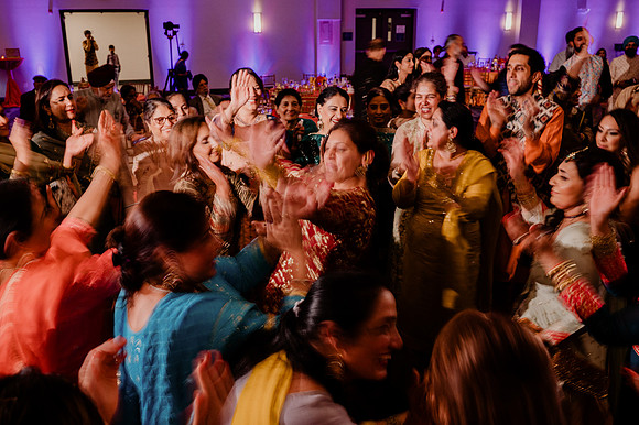 Anu-Omesh-Sangeet-2129