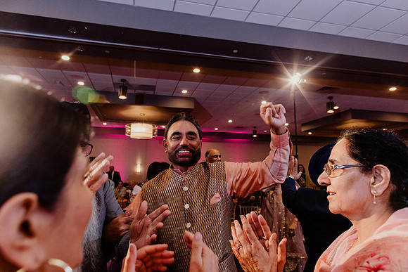 Anu-Omesh-Sangeet-2132