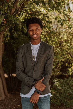 Ethan-Senior-Photos-ethan-seniors 02851087