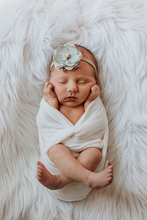 kinley-newborns-1017