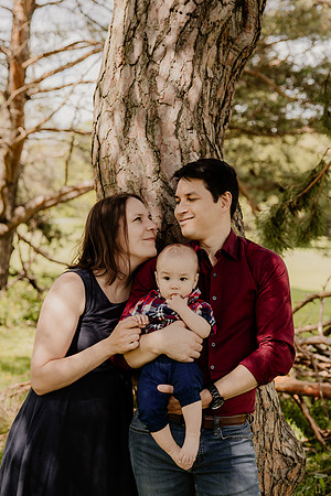Chin-Family2024-1112