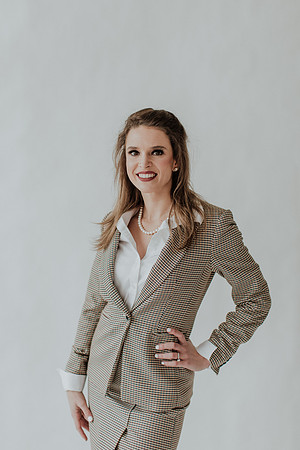 Sarah-Headshots-1001