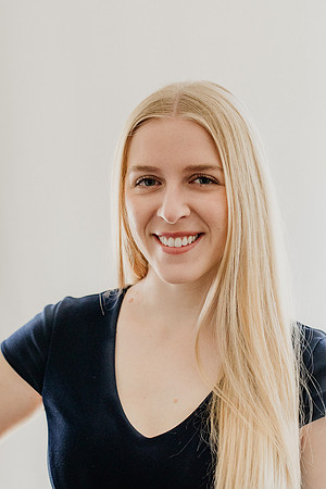 Laken-Headshot-1004