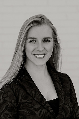 Laken-Headshot-1063