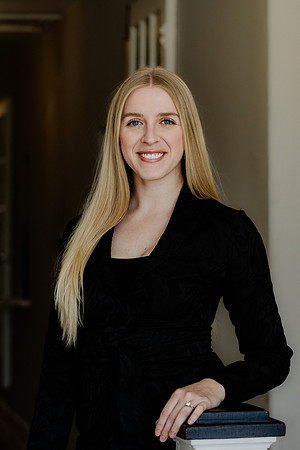 Laken-Headshot-1094