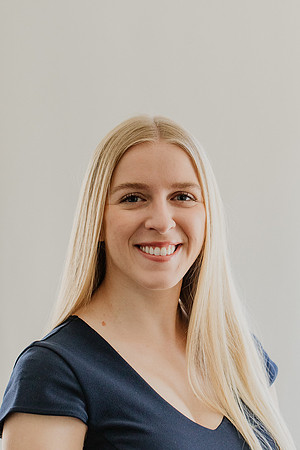 Laken-Headshot-1006