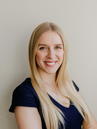 Laken-Headshot-1023