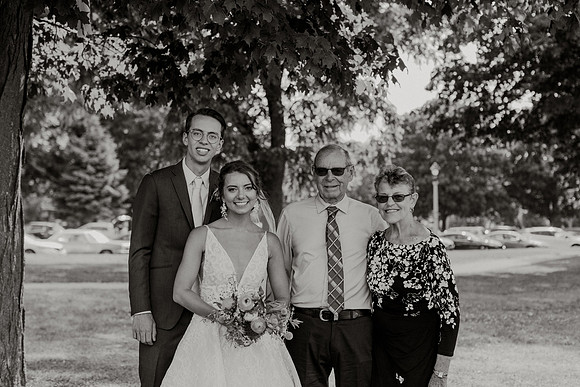 Alyssa-Sam-Wisneski-1416