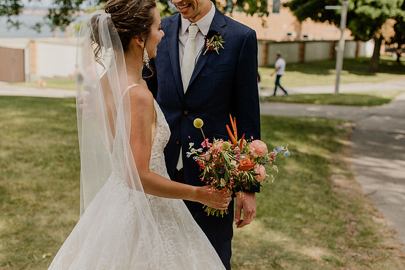 Alyssa-Sam-Wisneski-1330