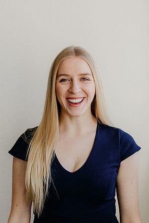 Laken-Headshot-1017