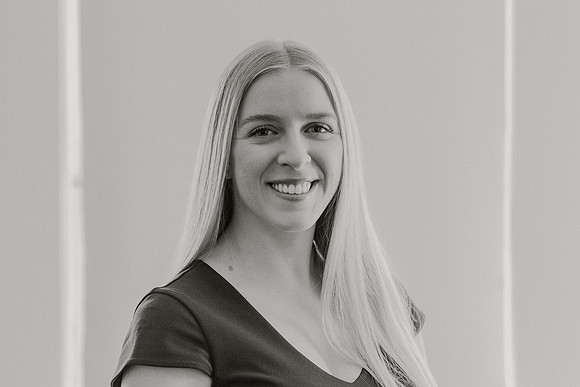 Laken-Headshot-1007