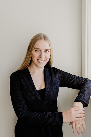 Laken-Headshot-Proofs-1010