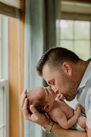Roarke-Newborns-1117