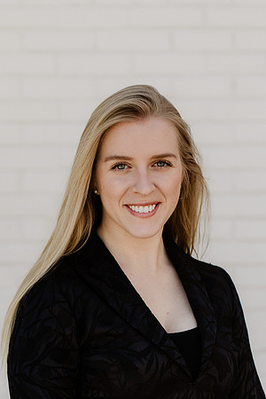 Laken-Headshot-Proofs-1030