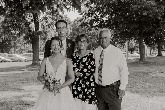 Alyssa-Sam-Wisneski-1438