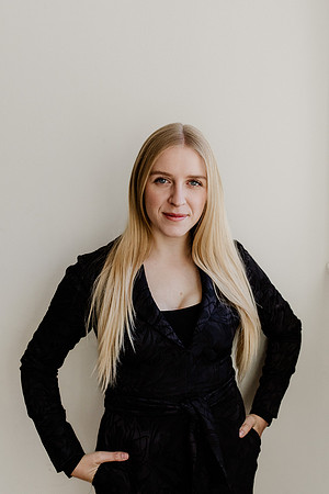 Laken-Headshot-Proofs-1018