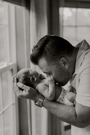 Roarke-Newborns-1115