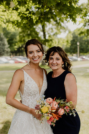 Alyssa-Sam-Wisneski-1397