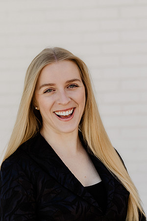 Laken-Headshot-1079