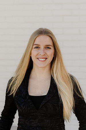 Laken-Headshot-1083